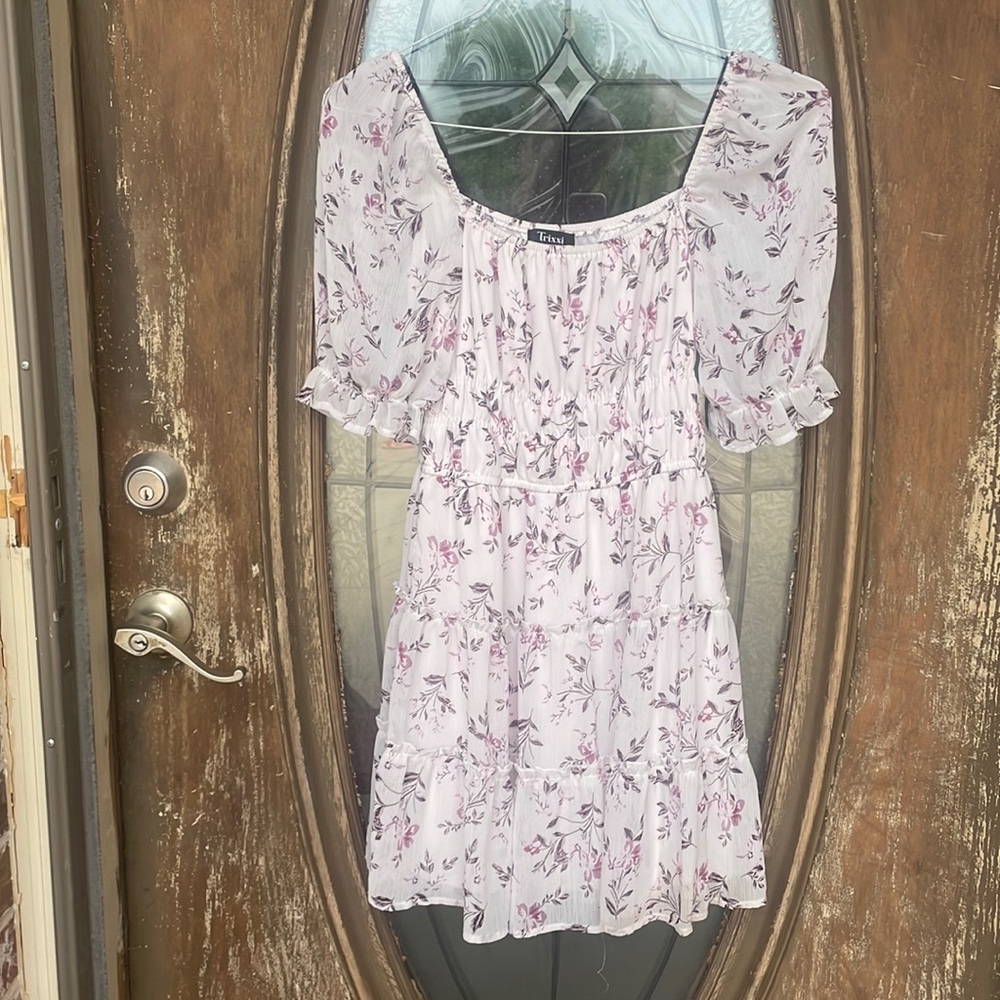 Trixxi floral white Ruffle Dress! Small